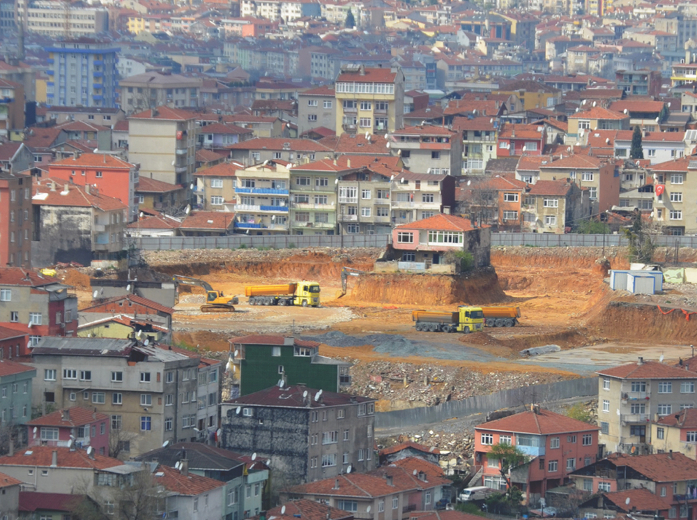 Kamulaştırma hukukuna ilişkin uyuşmazlıklar ile ilgili hukuki danışmanlık ve avukatlık hizmeti verilmesi.